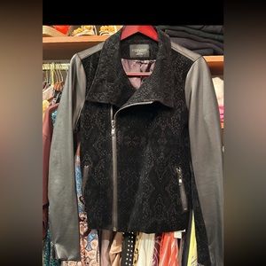 Liverpool Jeans Detailed Women’s Sports Jacket